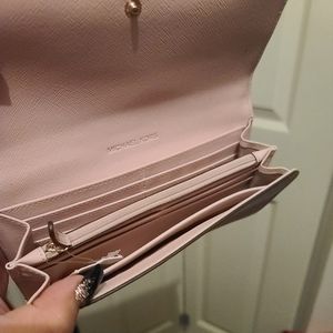 Michael kors wallet